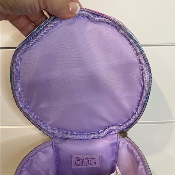 Miss Gwen’s OMG Accessories “Beach” Straw Round Glam Bag Travel Bag - Picture 6 of 6